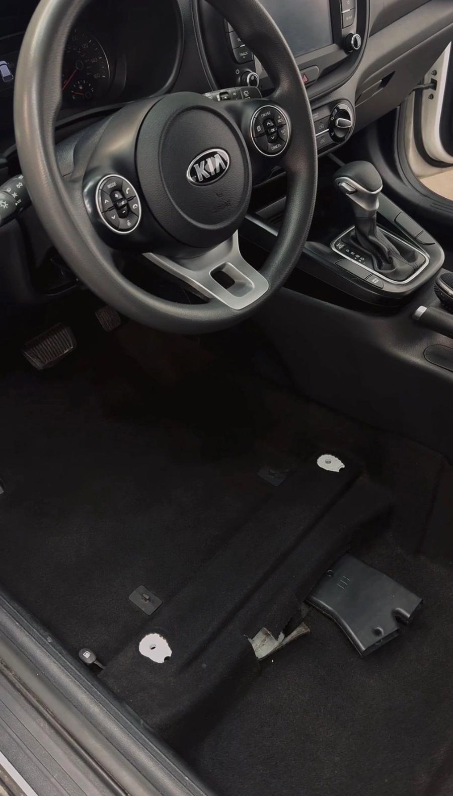Kia after: carpet extraction
